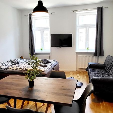 Sunny Apartment With 1 Balcony Виена Екстериор снимка